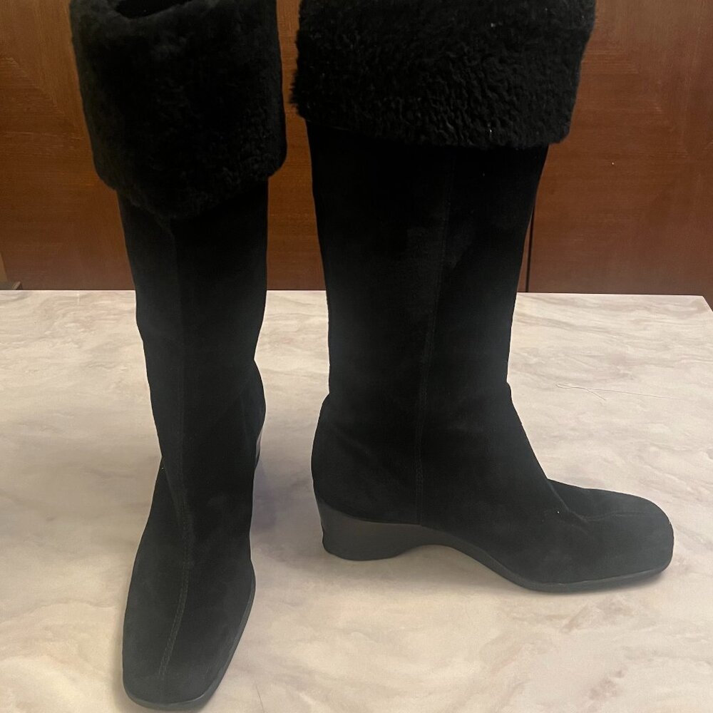 Anne Klein water-repellent black suede & faux fur boots. Size 8